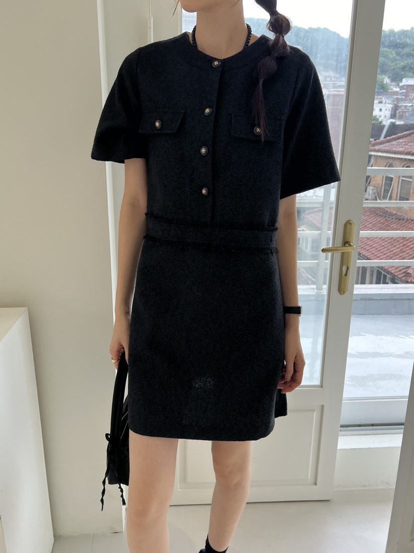 ME MO韓國直郵女裝新款推薦真品時尚24秋冬人氣連衣裙花呢ME MO連衣裙
